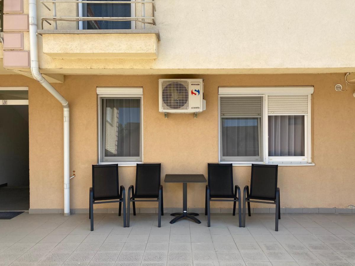 Andrea Apartmanok 2 Hajduszoboszlo Exterior photo